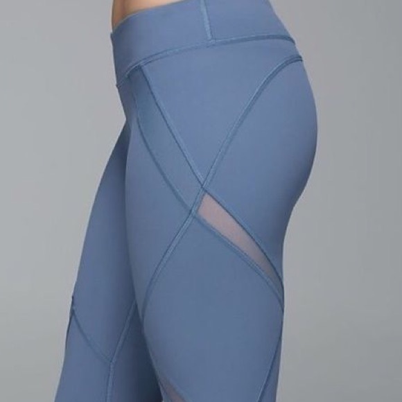 Lululemon Cool to Street Crop - Picture 2 of 5